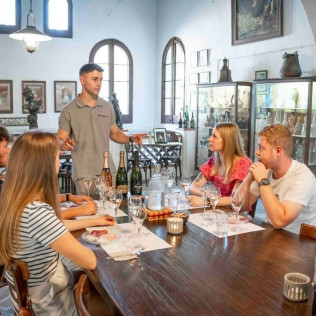 Visita a Cava Rovellats y Degustación de Cava para dos (Barcelona)