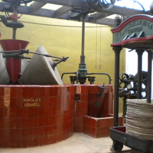 Visita al Celler Empordàlia con Degustación de Vinos y Aceites para dos (Girona)