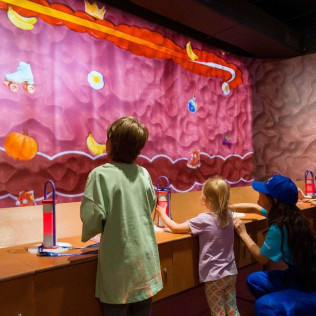 Visita a Fantàstix: La Fábrica de la Imaginación del Super3 (Barcelona)