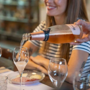 Ruta en Bicicleta, Visita y Cata para dos en Cava Rovellats (Barcelona)
