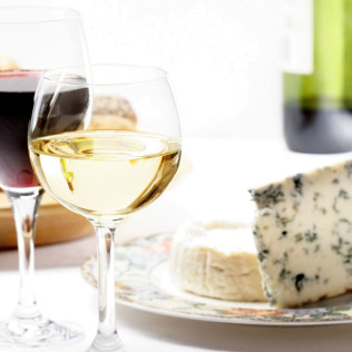Visita a Bodega del Nero, Degustación de 2 Vinos y Queso para dos (Chinchón, Madrid)