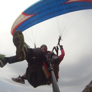 Vuelo Acrobático en Parapente (Áger, Lleida)
