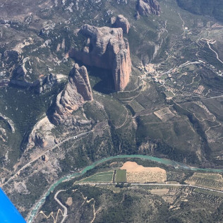 Especial Parejas: Vuelo en Avioneta, 3 Rutas a Escoger (Huesca)