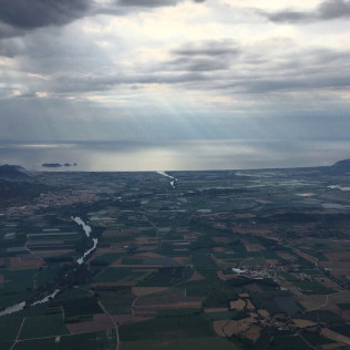 Vuelo en Globo con Cava, Zumos, Bizcocho de Almendras y Fotos (L'Empordà, Girona)