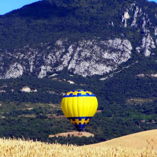 Vuelo en Globo con Almuerzo y Cava (Álava)