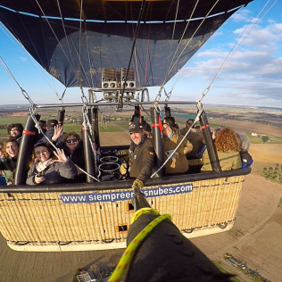 Vuelo en Globo con Vídeo, Almuerzo y Cava (Aranjuez, Madrid)
