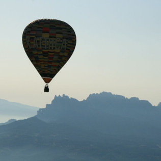 Vuelo en Globo Romántico con Cava y Fotos (Barcelona / Girona / Lleida)