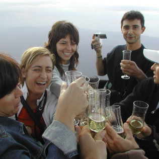 Vuelo en Globo travesía del Montsec y Mont-Rebei con Cava y Fotos (Lleida, Catalunya)