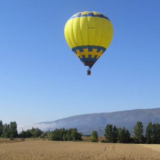 Vuelo en Globo por Valderejo con Almuerzo y Cava (Vizcaya)