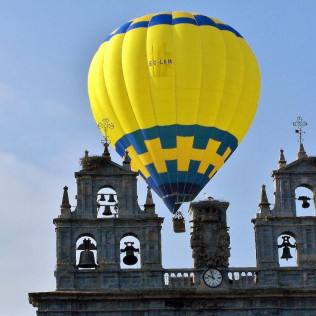 Vuelo en Globo con Almuerzo y Cava por el Valle de Orduña (Vizcaya)