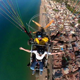 Vuelo en Paramotor por la Costa Daurada con Opción a Fotos y Vídeo (El Vendrell, Tarragona)