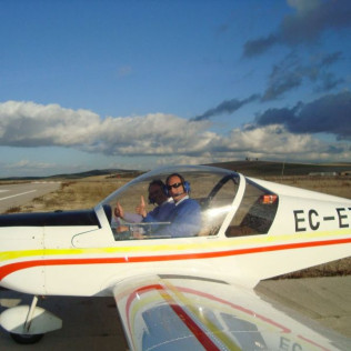 Piloto por un Día: Bautismo de Vuelo y Toma de Mando en Ultraligero con Fotos y Vídeo (Córdoba)