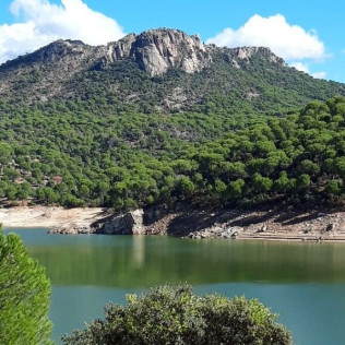 Wakesurf en el Pantano de San Juan (San Martín de Valdeiglesias, Madrid)