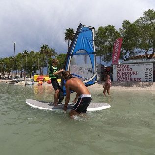 Curso de Windsurf (Puerto de Alcudia, Mallorca)