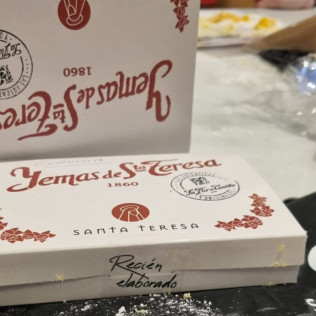 Taller de Yemas de Santa Teresa y Vista a Museo (Ávila)