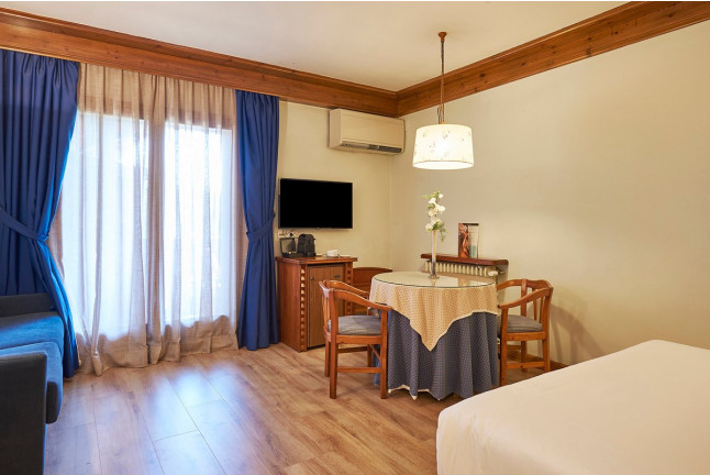 Escapada con Cena en Hotel Grèvol Spa 4* (Llanars, Girona)