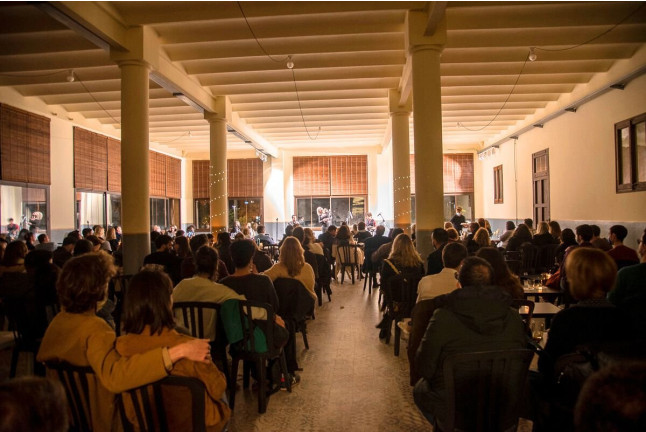 Pack a escoger entre 4 Cenas: con las Estrellas, Jazz & Soul, Ópera o de los Sentidos (Barcelona)