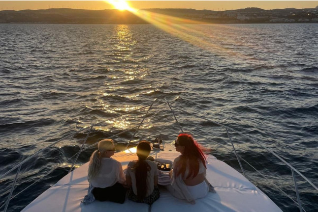 Salida al Atardecer en Barco (Manilva, Málaga)