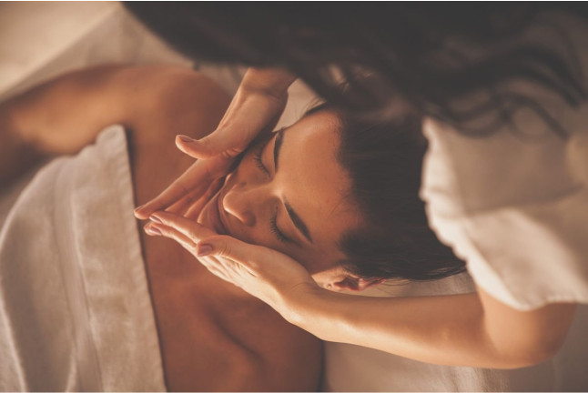 Circuito Spa y Tratamiento en Hotel Catalonia La Maquinista 4* (Barcelona)