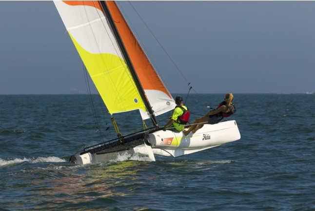 Bautismo o Excursión en Catamarán para dos (Girona)
