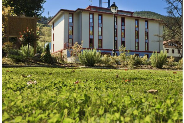 Escapada Romántica de 2 Noches con Cena y Spa en Hotel Balneario Areatza 3* (Vizcaya)