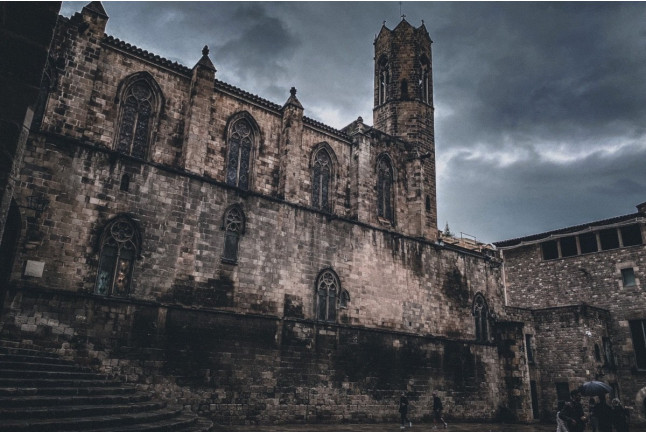 Escape Room al Aire Libre: “El Manuscrito de Piedra” (Barcelona)