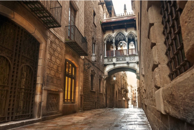 Escape Room al Aire Libre: “El Manuscrito de Piedra” (Barcelona)