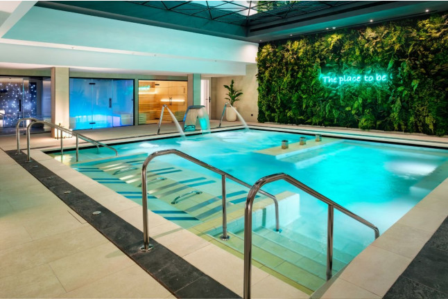360° Experience: Zona Wellness, Masaje Facial y Corporal Descontracturante en Hotel Catalonia Plaza España 4* (Madrid)