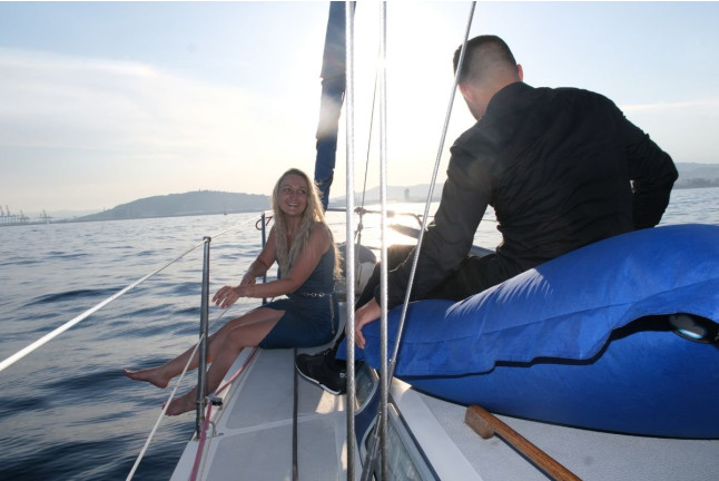 Salida en Velero de Día o Puesta de Sol (Barcelona)