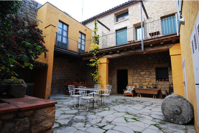 Escapada al Vilosell Wine Hotel con visita al Celler Tomàs Cusiné (Lleida)