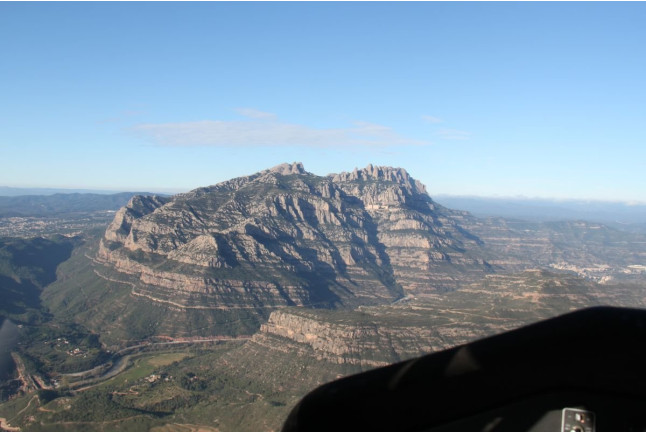 Tour en Helicóptero por Montserrat (Barcelona)