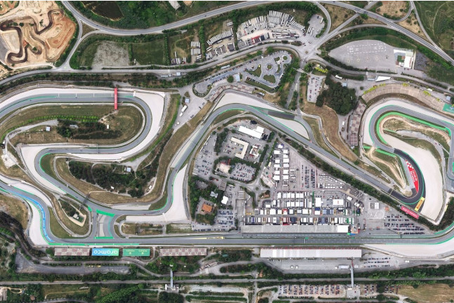 F1 Driving Experience - WARM UP: Conducir Formula Renault, Fórmula 1 y Comida en Trazado Gran Premio (Barcelona)