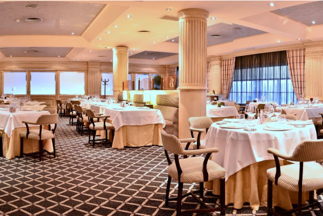 Salto en Paracaídas y Escapada con Spa en Hotel Beatriz Toledo Auditorium & Spa 4* (Toledo)