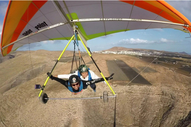 Vuelo en Ala Delta Biplaza con Fotos y Vídeo (Lanzarote, Las Palmas)