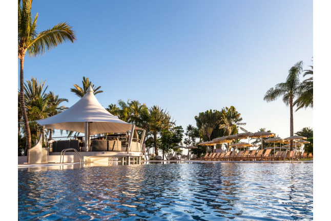 Circuito Spa Privado, Masaje de Aromaterapia y Cava para dos en Spa In Radisson Blu Resort 5* (Arguineguín, Gran Canaria)