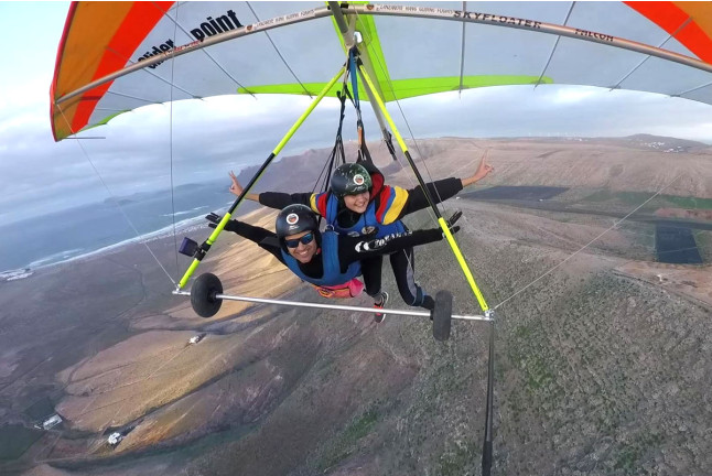Vuelo en Ala Delta Biplaza con Fotos y Vídeo (Lanzarote, Las Palmas)