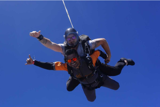 Salto Tándem en Paracaídas desde 4600 metros (Montes de Alvor, Portugal)