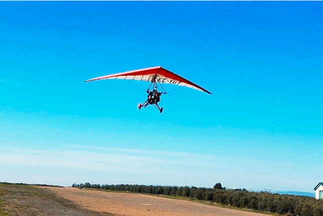 Piloto por un Día: Vuelo en Ala Delta Motorizado con Vídeo (Villafranca de Córdoba, Córdoba)