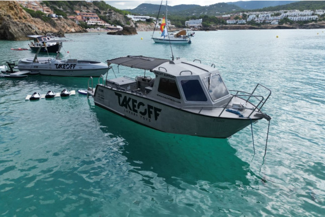 Tour en Barco con Juguetes Acuáticos de Lujo (Portmany, Ibiza)