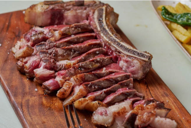 Menú para dos en Restaurante Abrasador Casa Benito (Alcalá de Henares, Madrid)