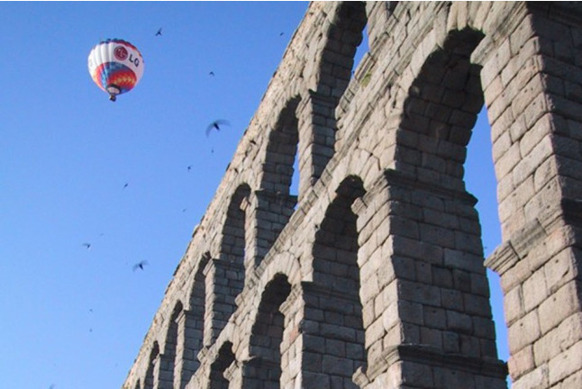 Vuelo en Globo con Cava, Almuerzo, Fotos y Vídeo HD (Segovia)