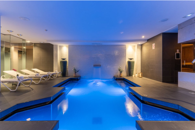 Circuito Spa con Desayuno y Masaje en Serena SPA @ Grums Hotel 4* (Barcelona)