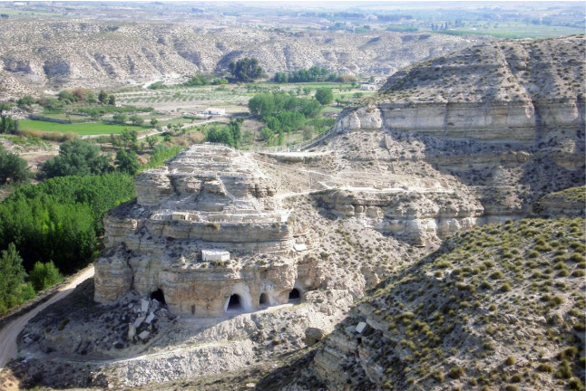 Escapada con Cena en Casas Cueva El Mirador de Galera con Visita a Museo y Yacimientos Arqueológicos (Galera, Granada)
