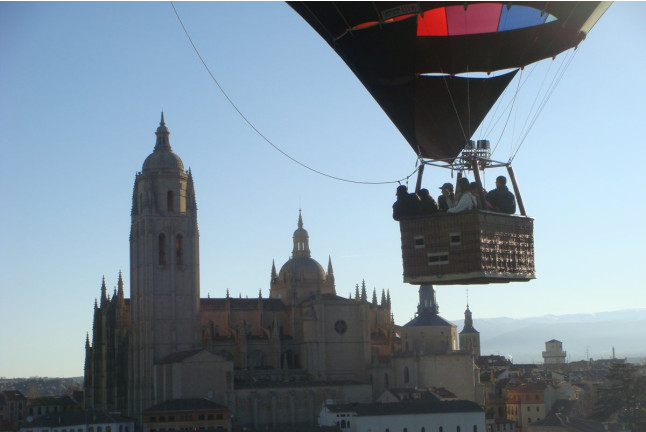 Vuelo en Globo con Cava, Almuerzo, Fotos y Vídeo HD (Segovia)