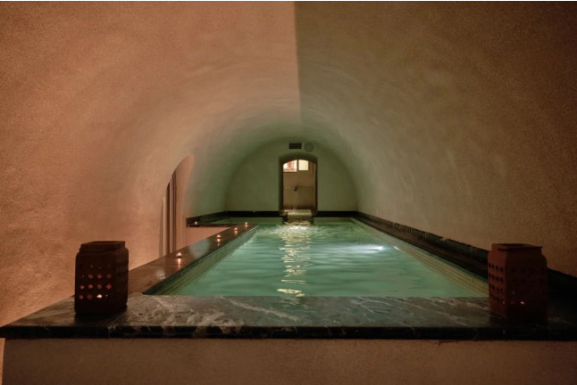 Day Pass de Verano: Circuito Spa, Acceso a la Piscina y Comida para dos en Hospes Palacio del Bailío 5* (Córdoba)