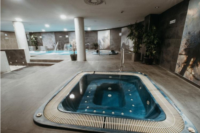 Circuito Spa para dos en AZZ Asturias Langrehotel 4* (Langreo, Asturias) - (D-J)