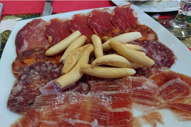 Menú para dos en Abrasador Casa Pedro (Dos Hermanas, Sevilla)