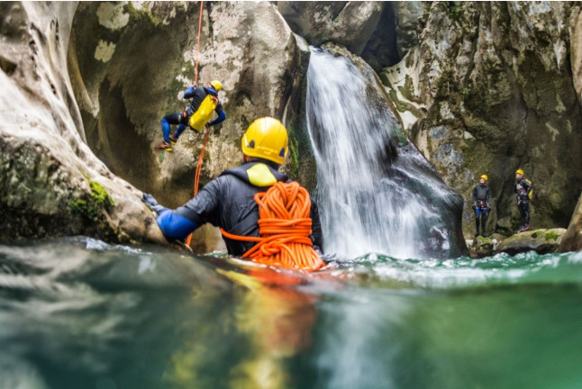 Escapada de Aventura con Rafting y Actividad a Elegir en Hotel Florido (Sort, Lleida)