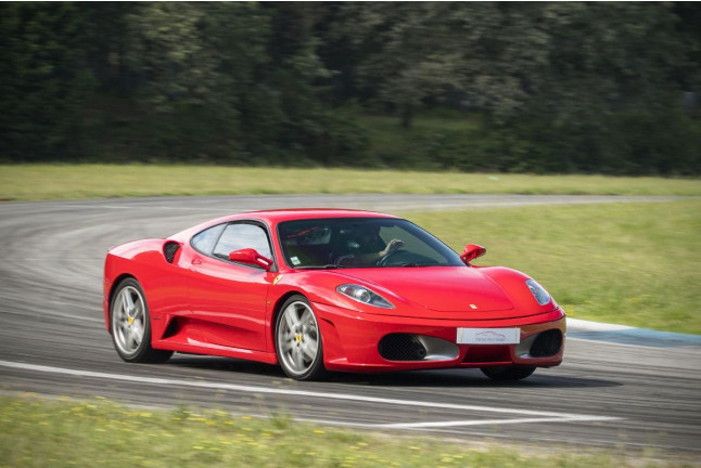 Conducir un Ferrari F430 en el Circuito Vasco Sameiro (Braga, Portugal)