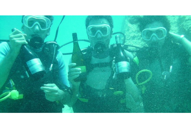 Bautismo de Buceo, Cavas Submarinas y Botella de Vino (Girona)